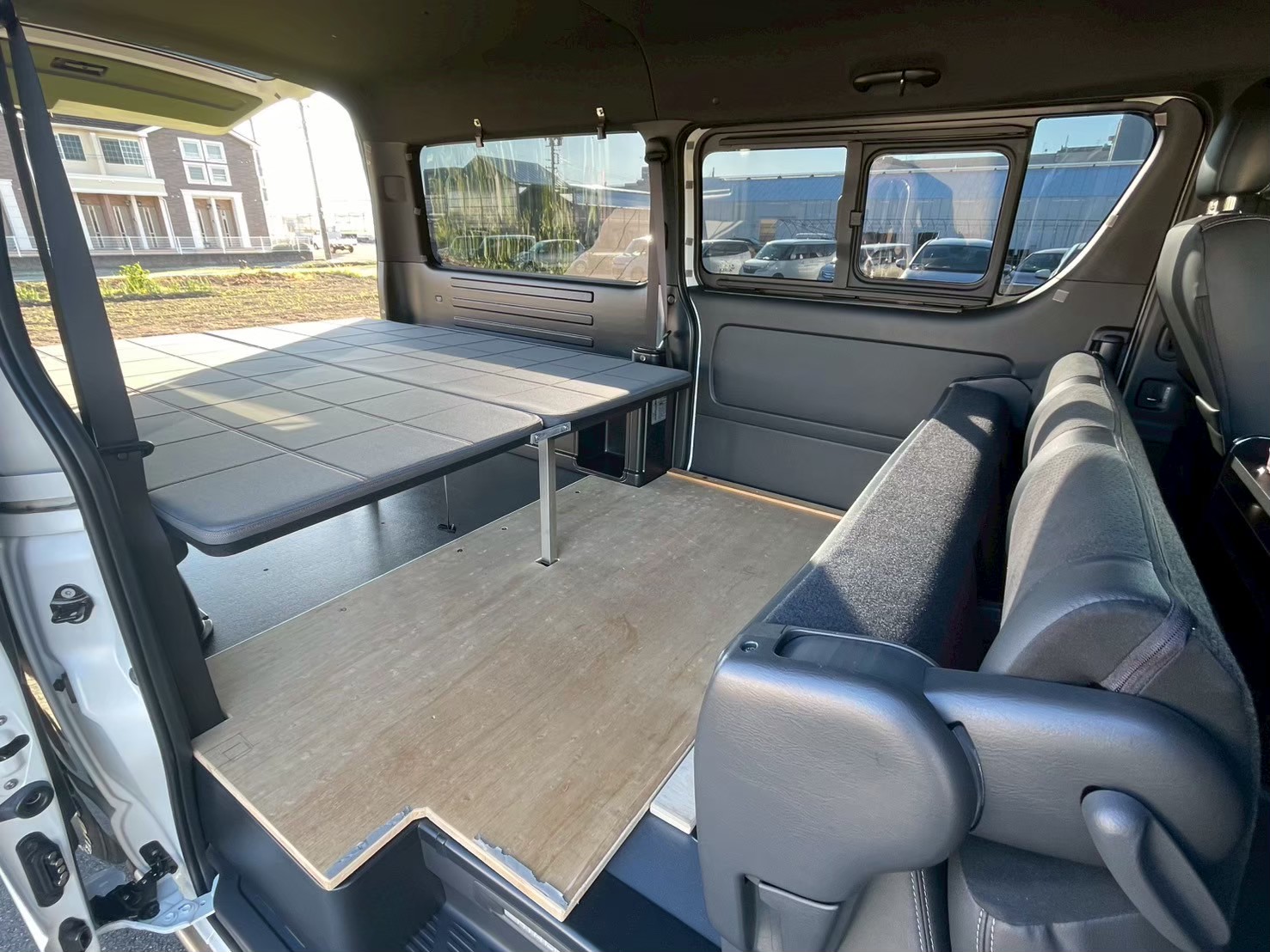 三重県,アポア,キャンピングカー車内５