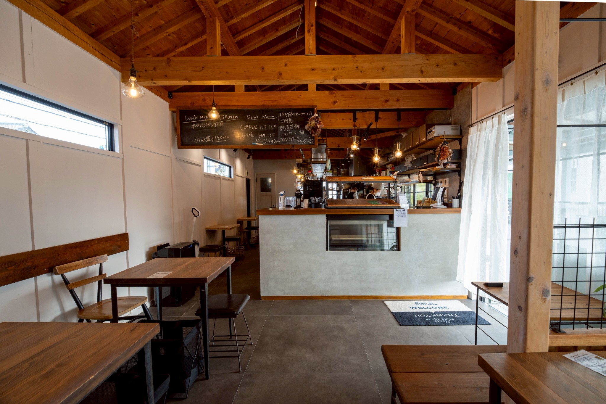 三重県,アポア,店舗,店内