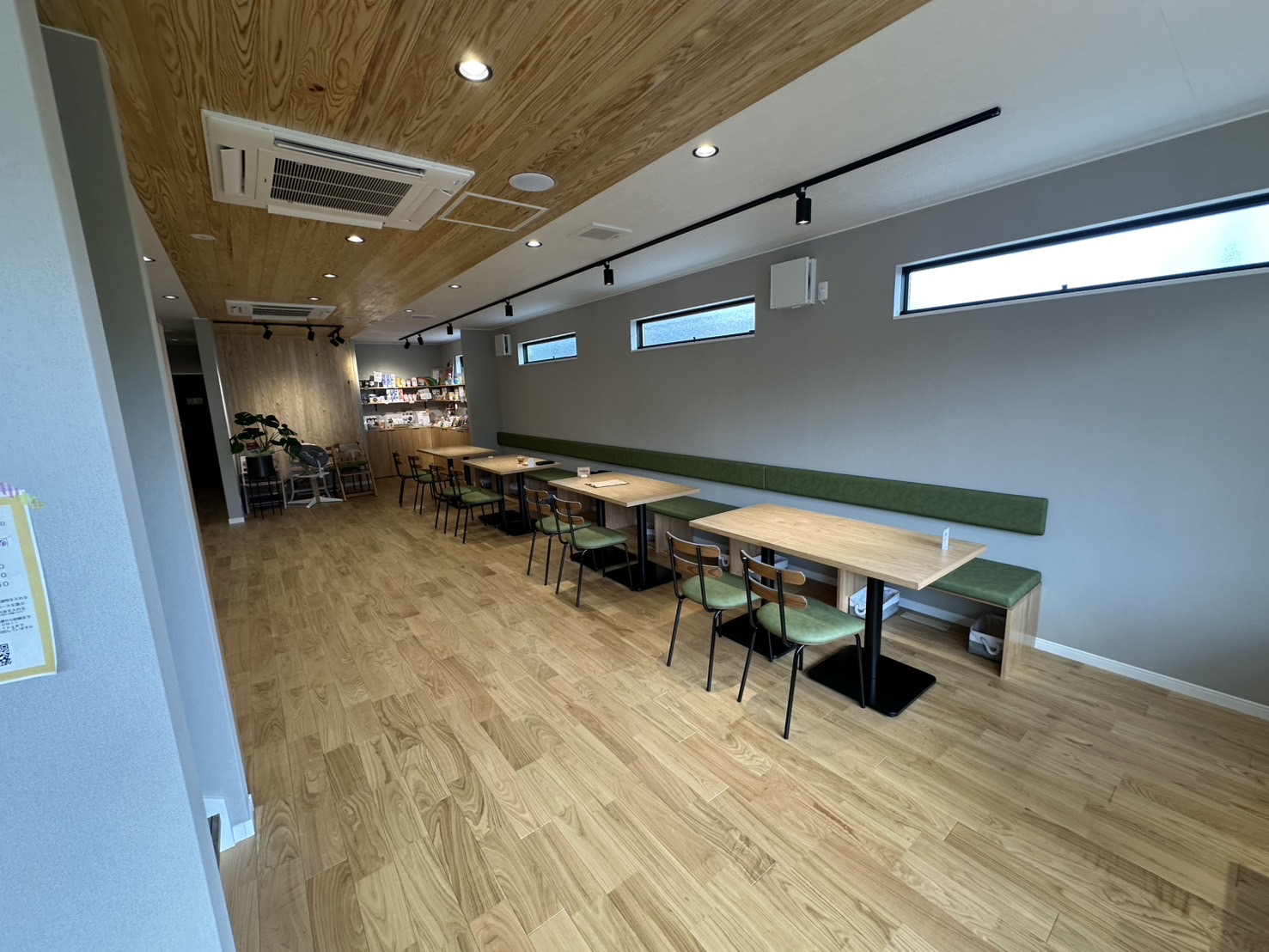 三重県,アポア,施設,店内3