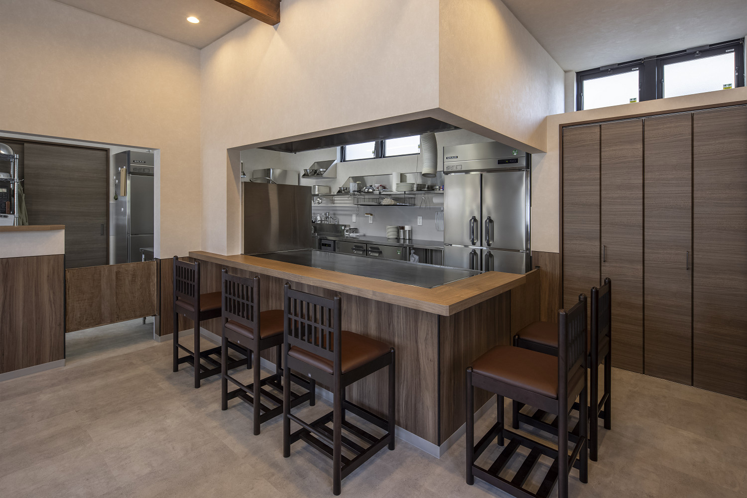 三重県,アポア,店舗,店内3